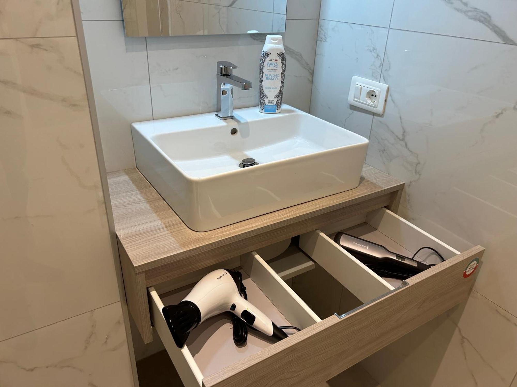 Valverde Apartment And Rooms Verona Ngoại thất bức ảnh